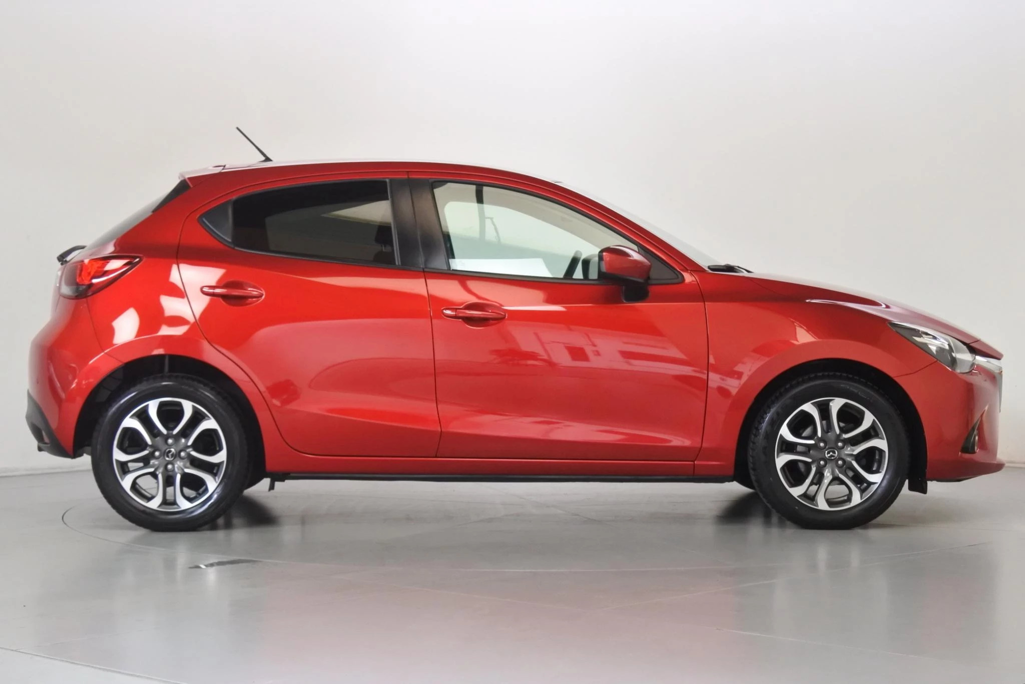 Hoofdafbeelding Mazda 2