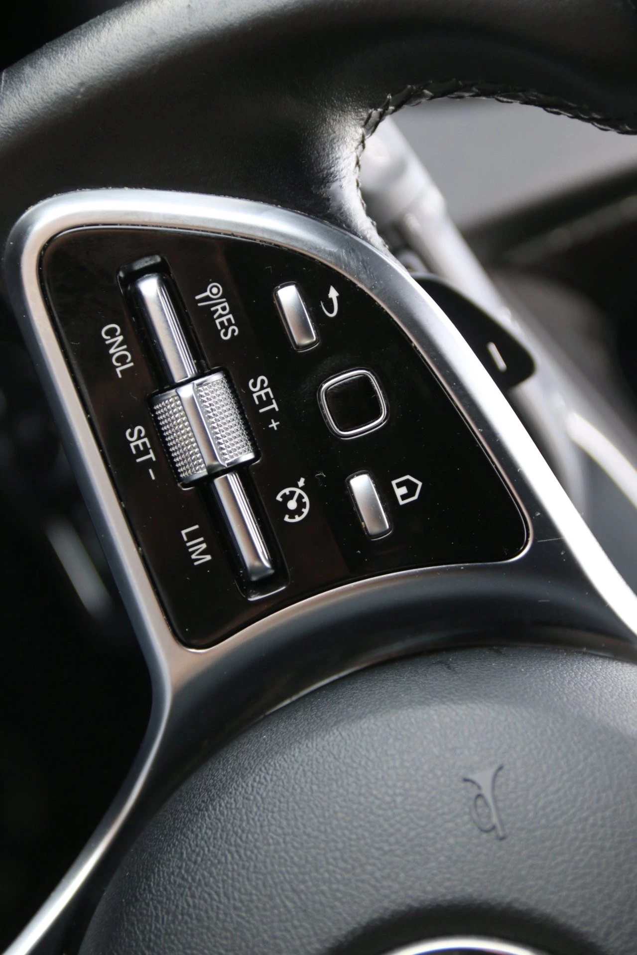 Hoofdafbeelding Mercedes-Benz EQB