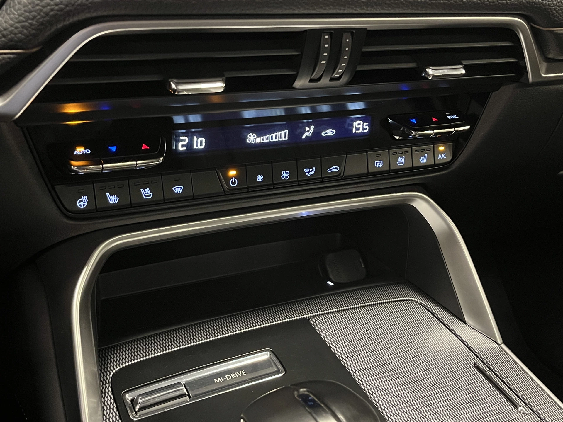 Hoofdafbeelding Mazda CX-60