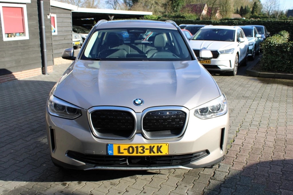 Hoofdafbeelding BMW iX3