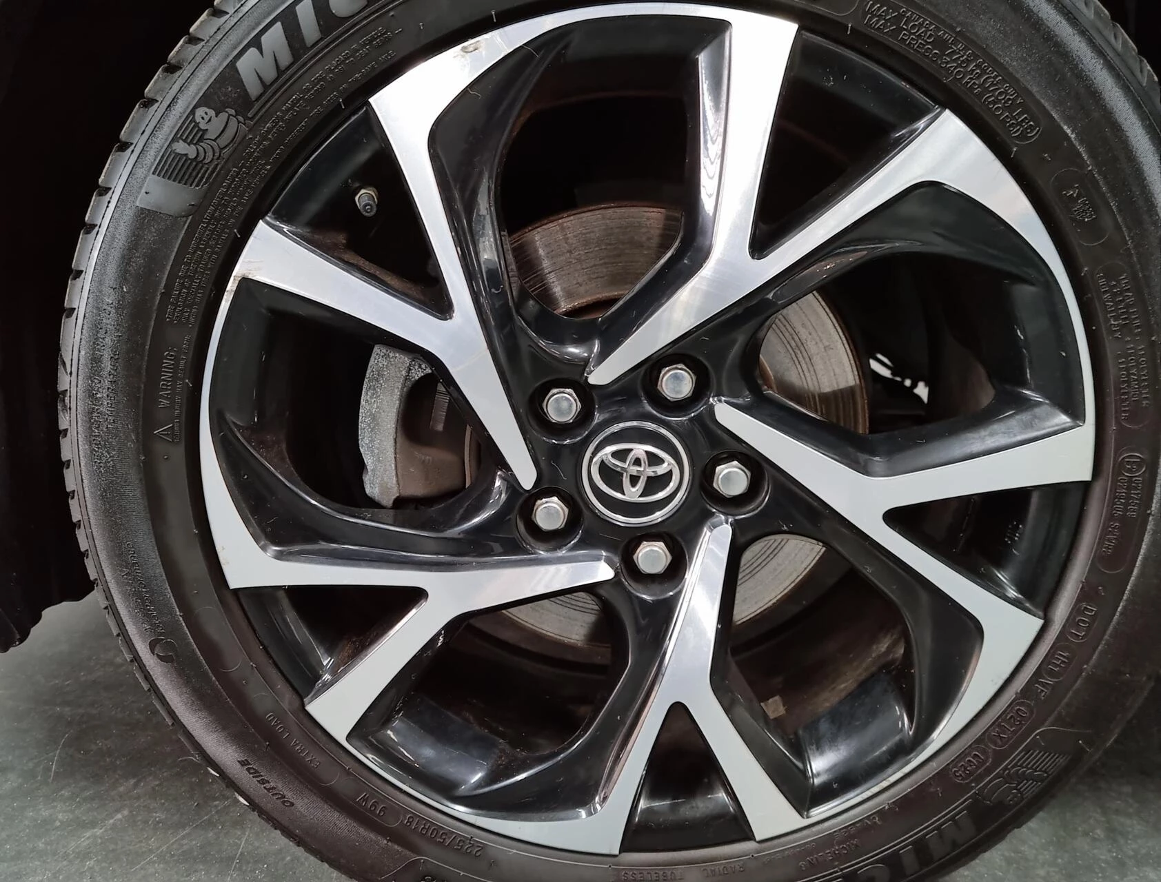 Hoofdafbeelding Toyota C-HR