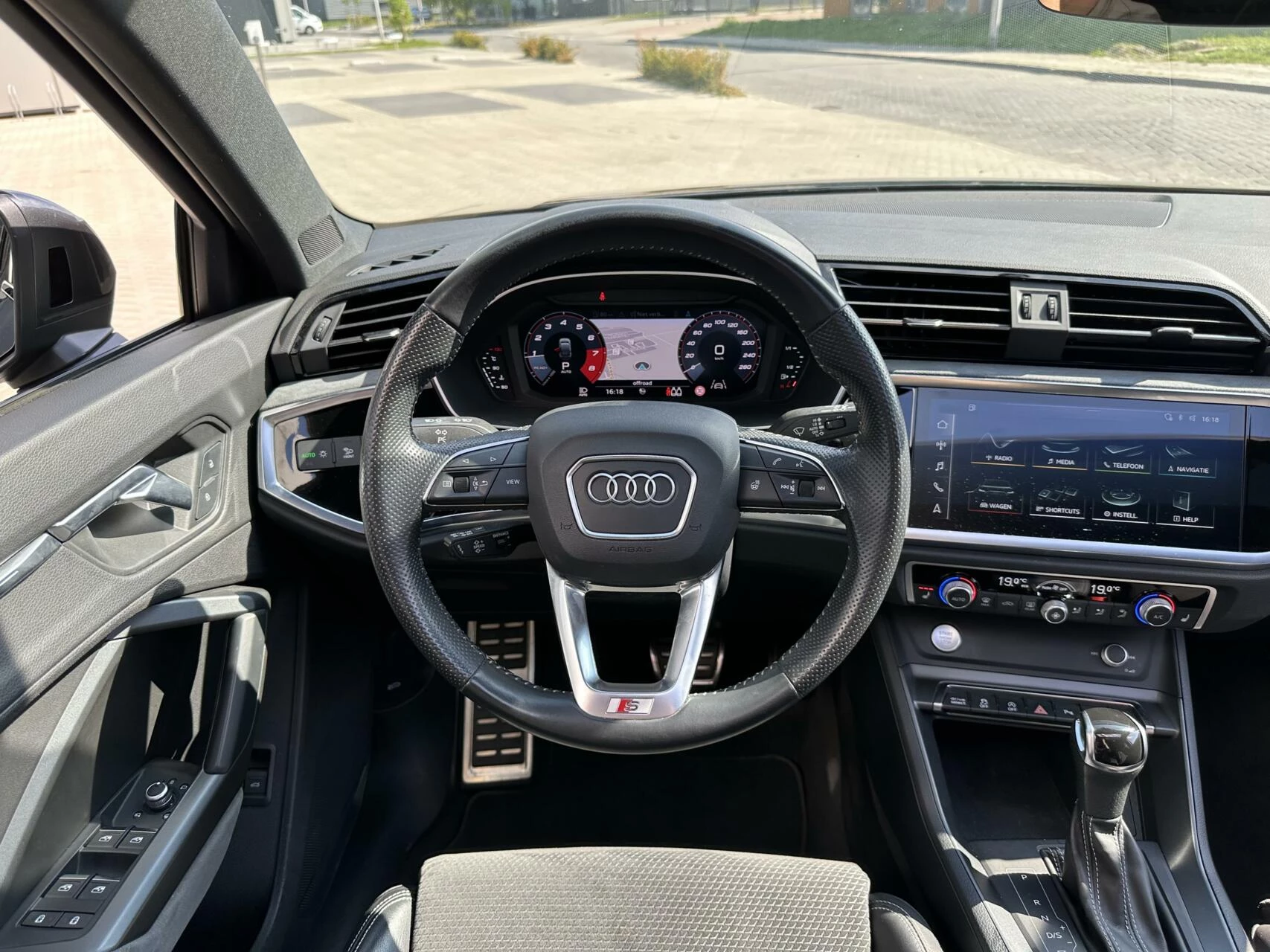Hoofdafbeelding Audi Q3