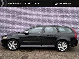 Hoofdafbeelding Volvo V50 Volvo V50 2.0 R-Design |17 "R-design Velgen | Leder | bestuurders stoel met memory functie | schuif/ kantel dak | trekhaak | verwarmde voorstoelen | Climate control |