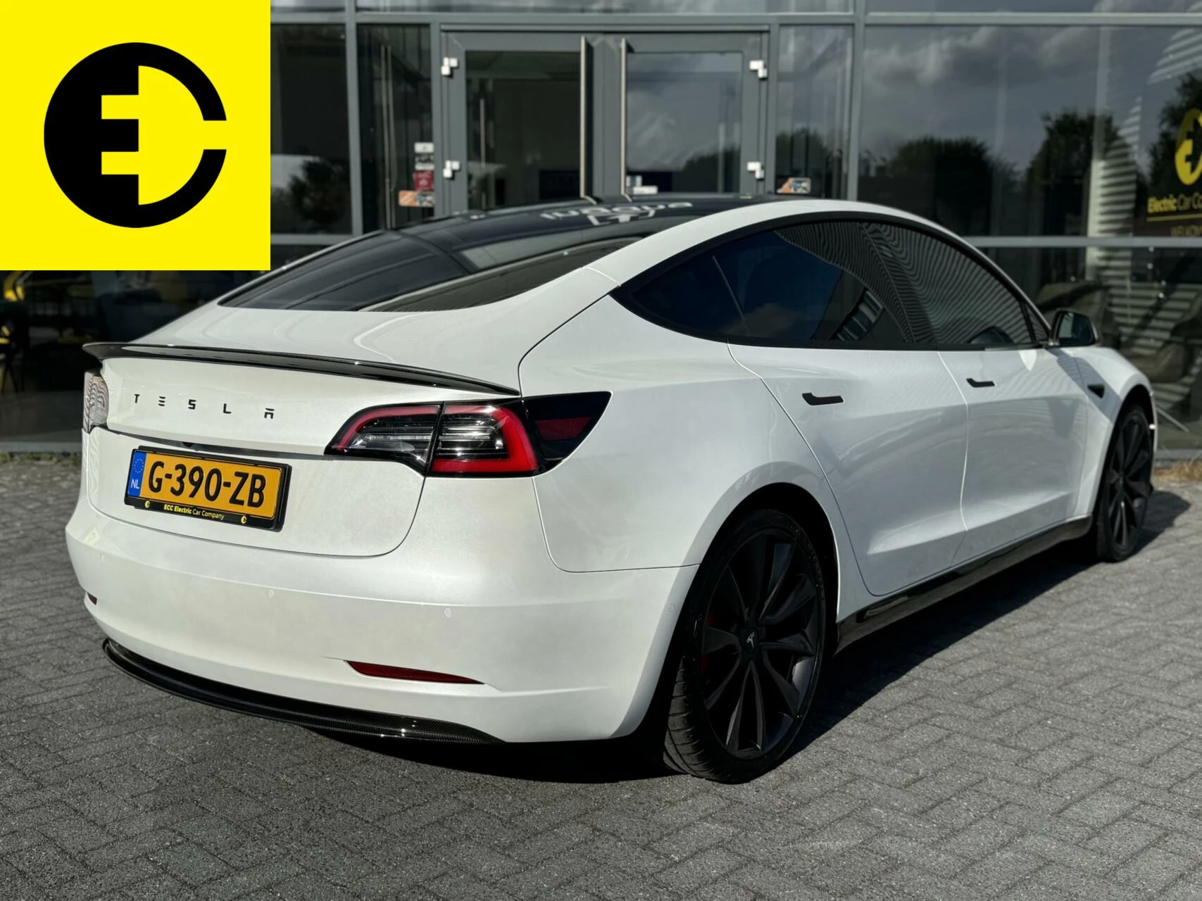 Hoofdafbeelding Tesla Model 3