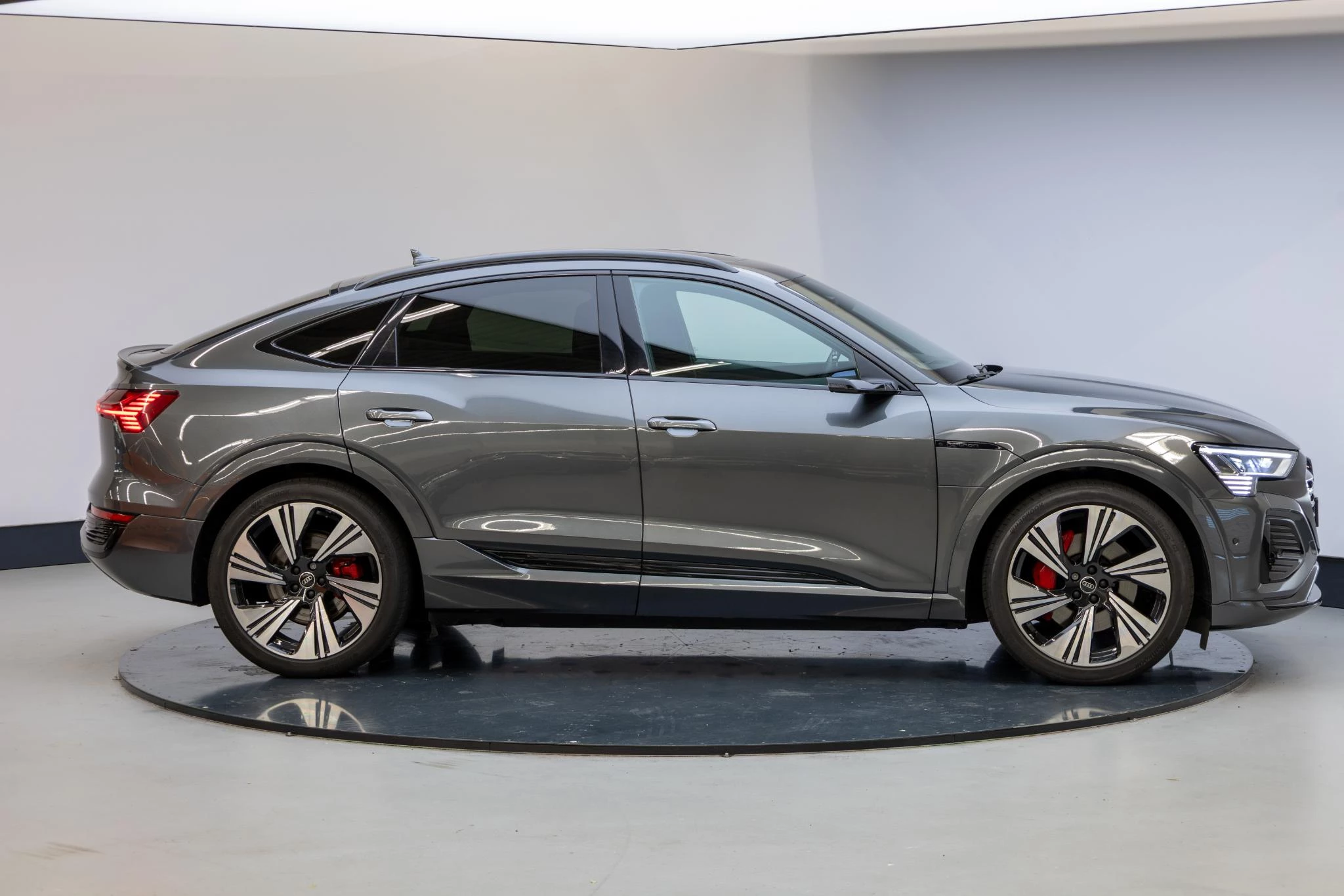 Hoofdafbeelding Audi Q8 Sportback e-tron