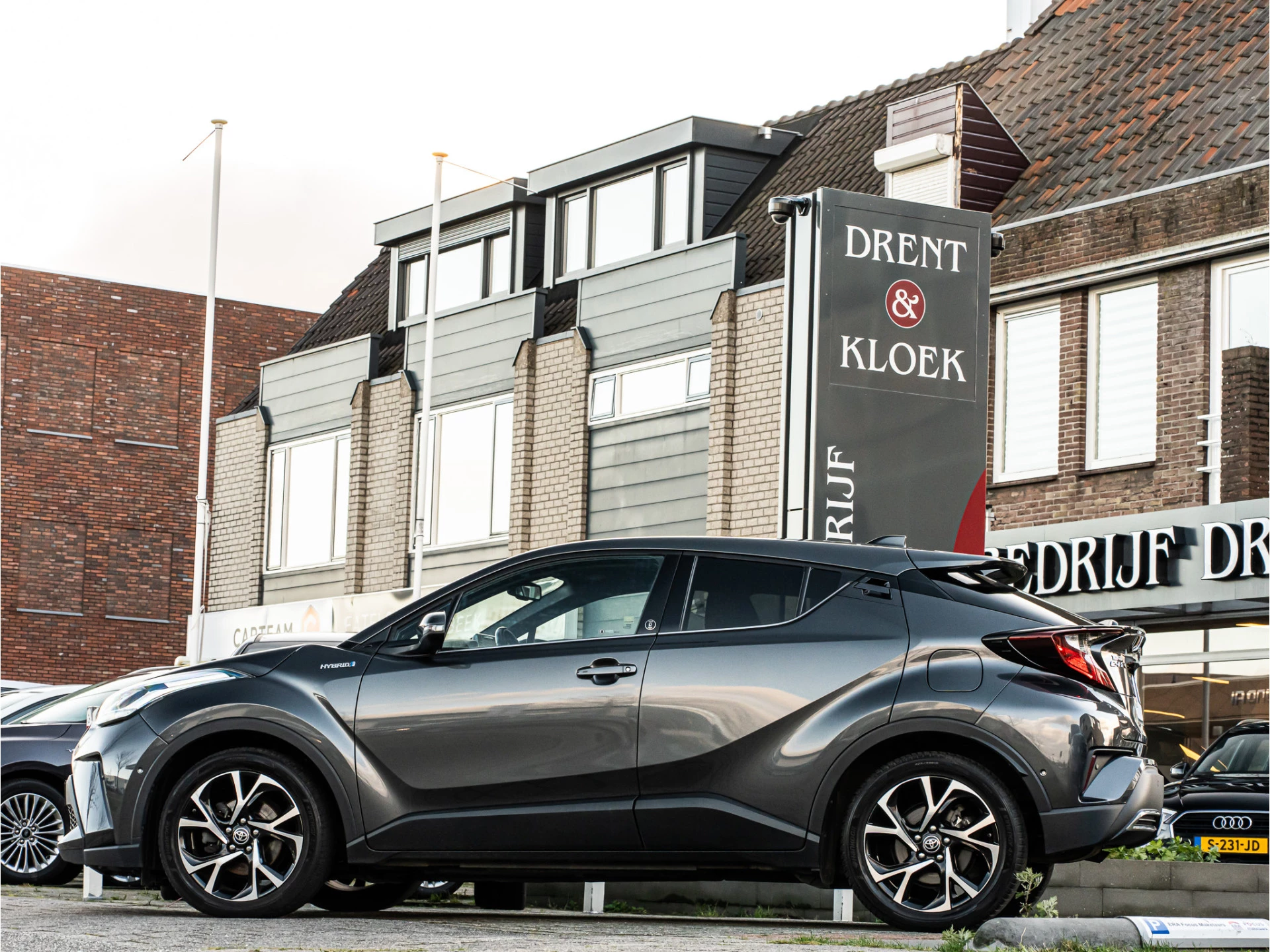 Hoofdafbeelding Toyota C-HR