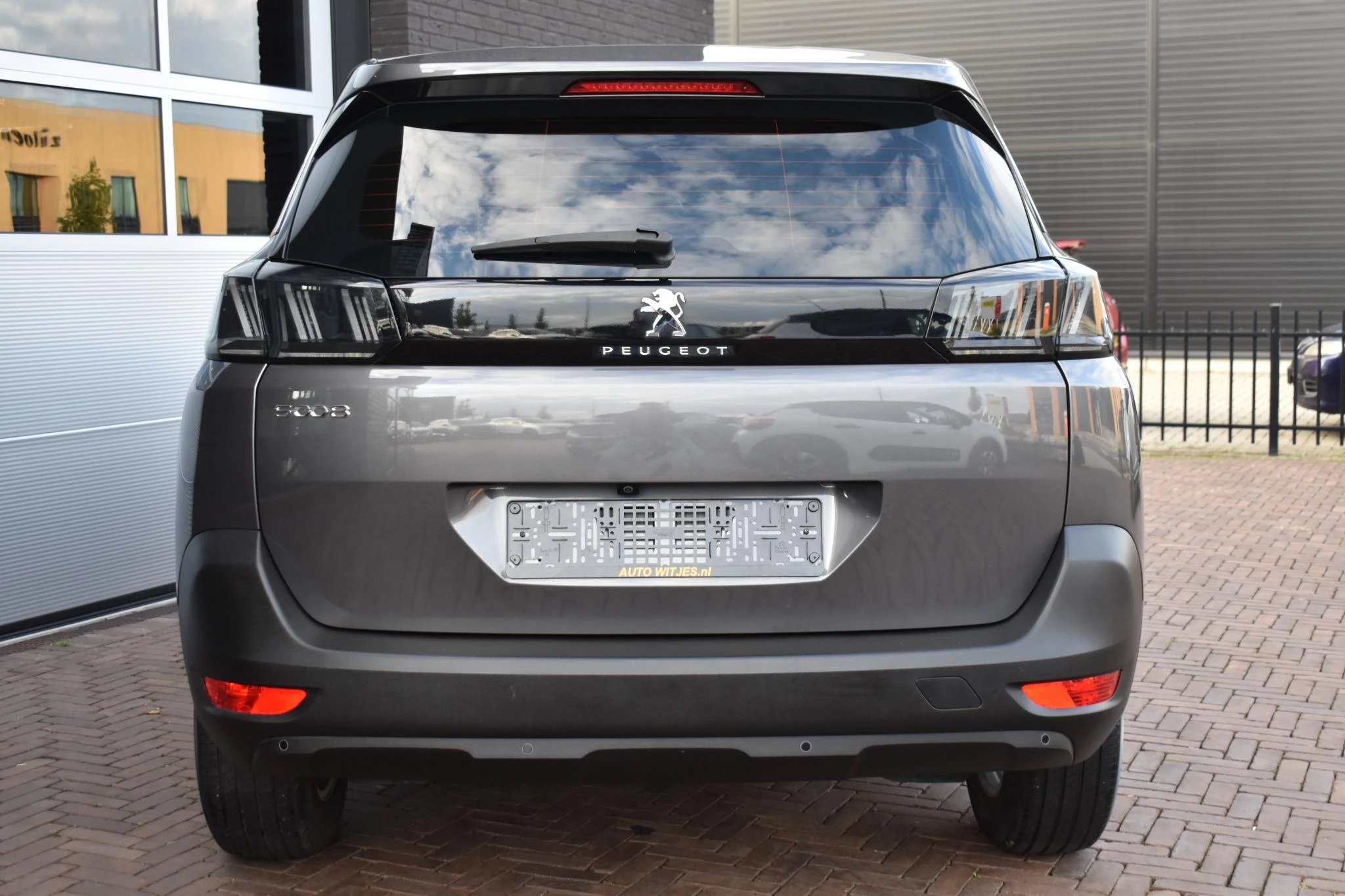 Hoofdafbeelding Peugeot 5008