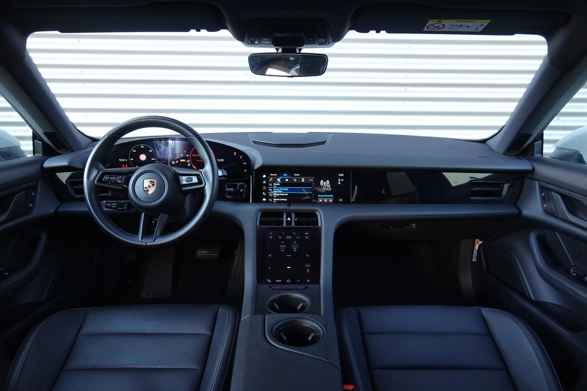 Hoofdafbeelding Porsche Taycan