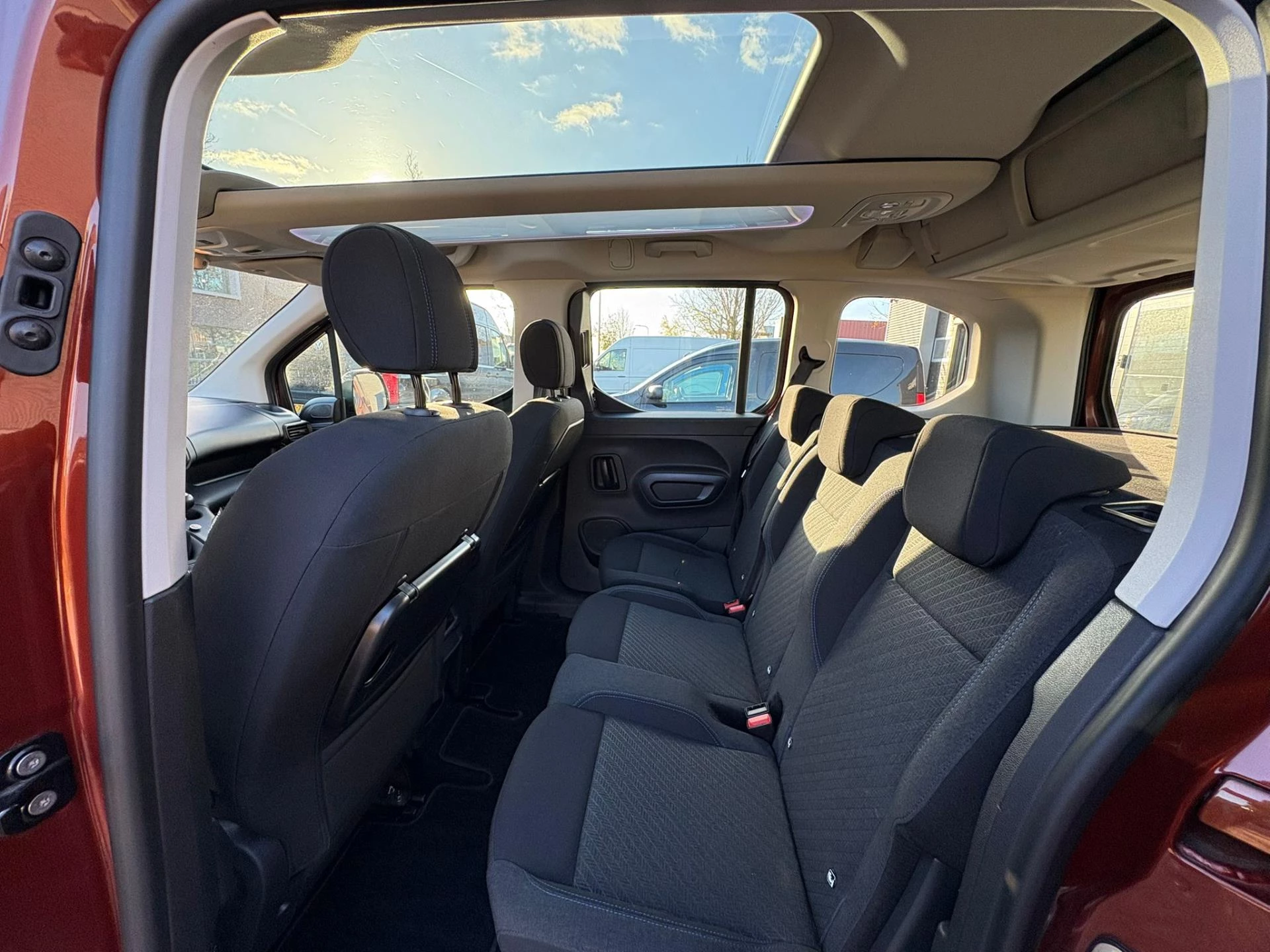 Hoofdafbeelding Peugeot Rifter