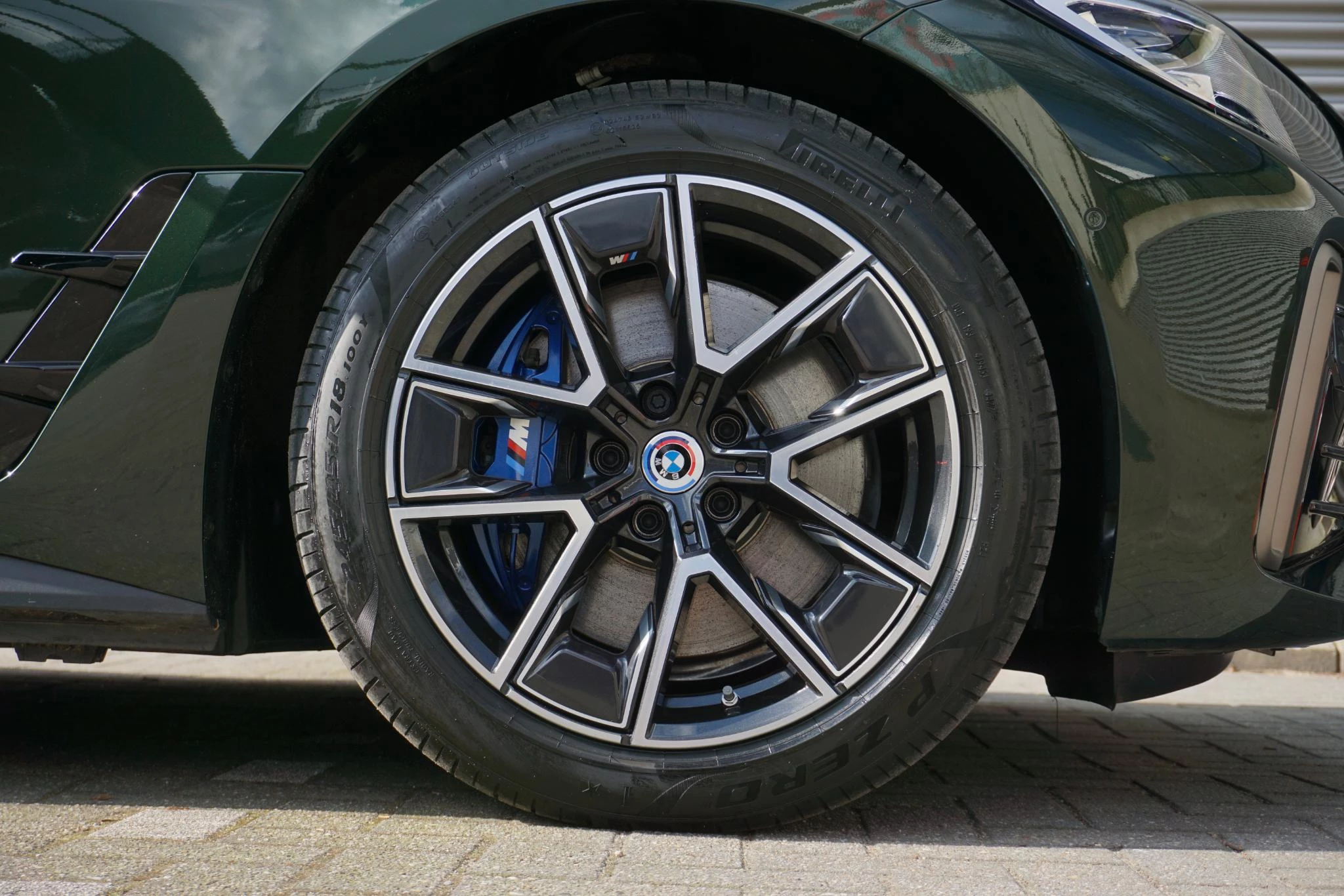 Hoofdafbeelding BMW i4