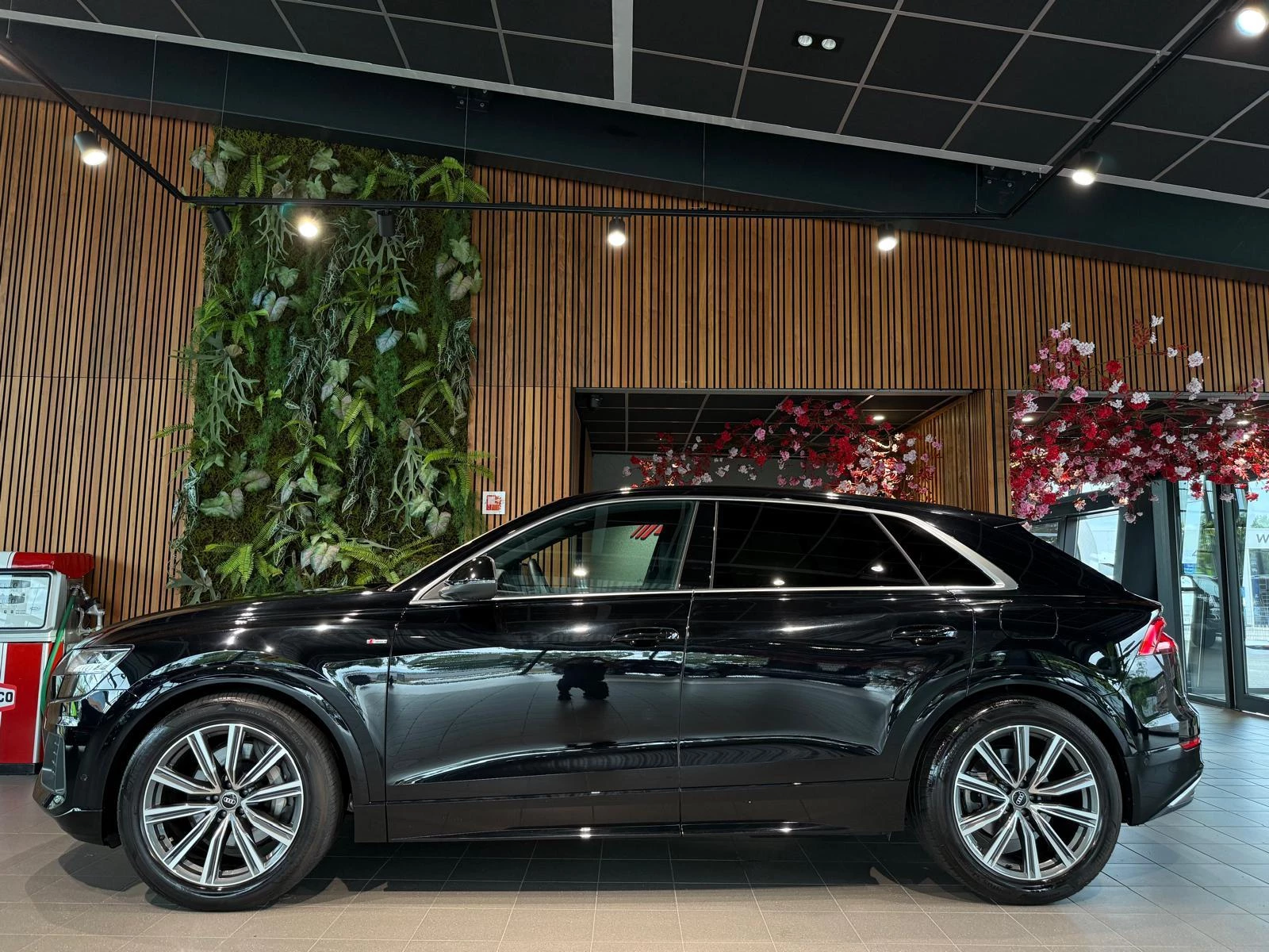 Hoofdafbeelding Audi Q8
