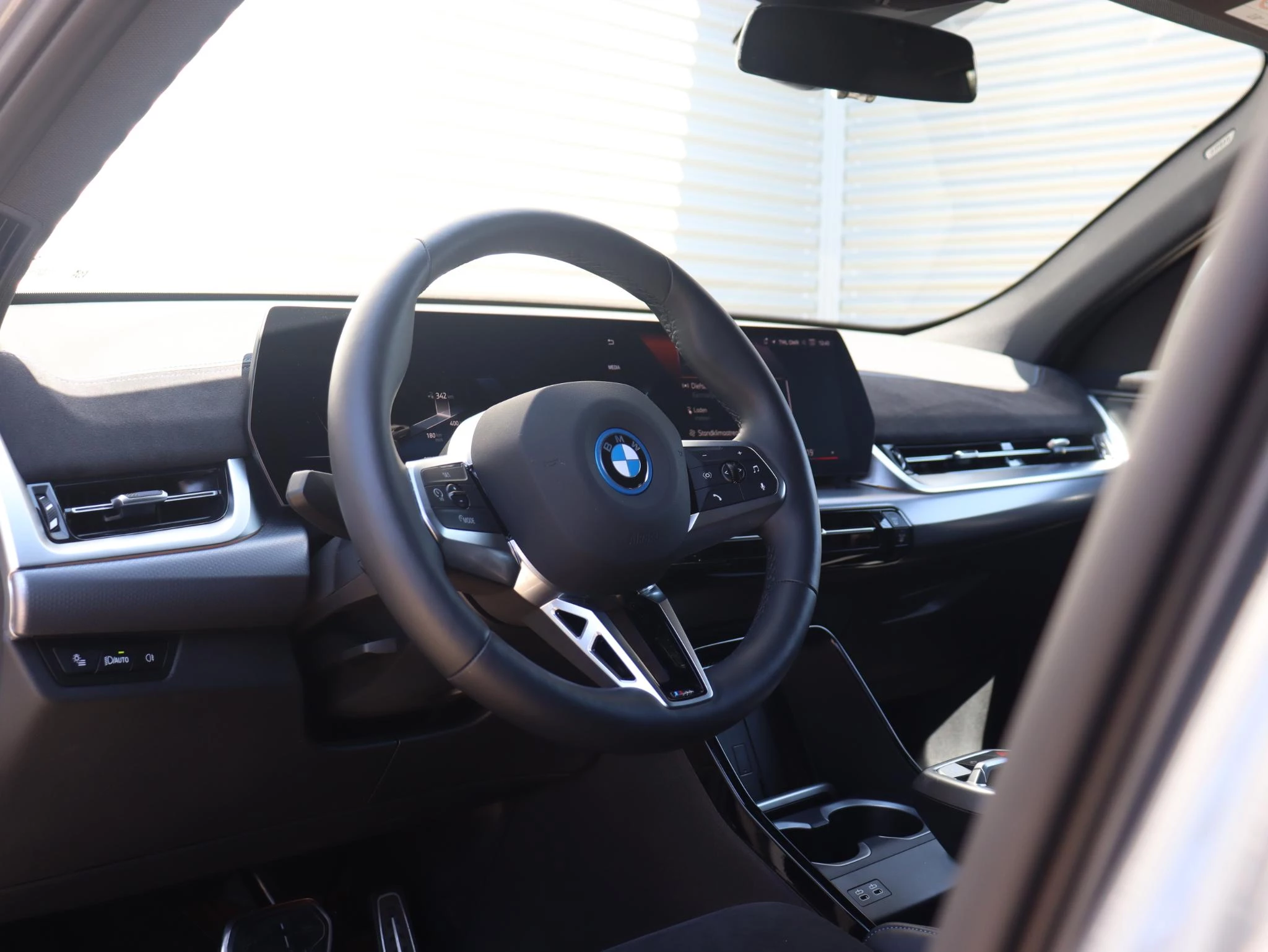Hoofdafbeelding BMW iX2