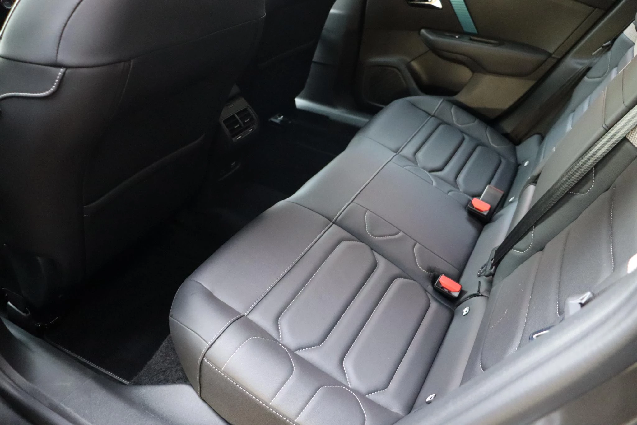 Hoofdafbeelding Citroën ë-C4