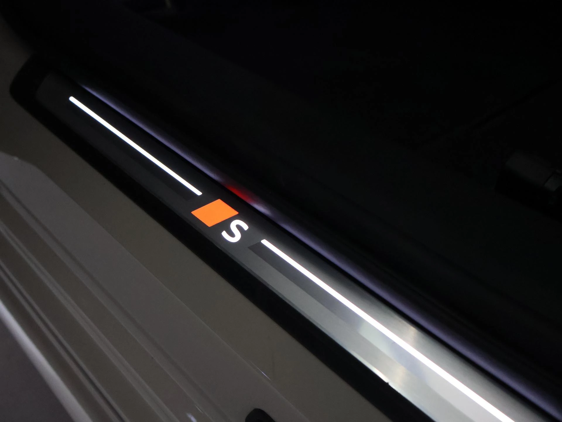 Hoofdafbeelding Audi A6 Avant e-tron