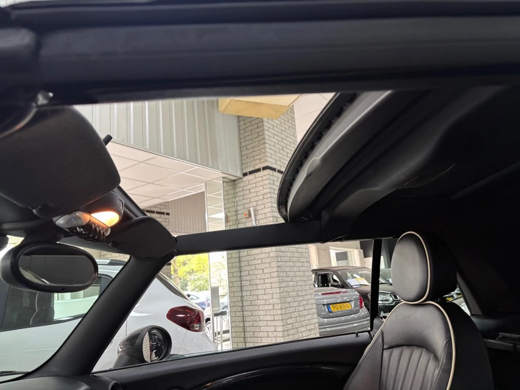 Hoofdafbeelding MINI Cabrio