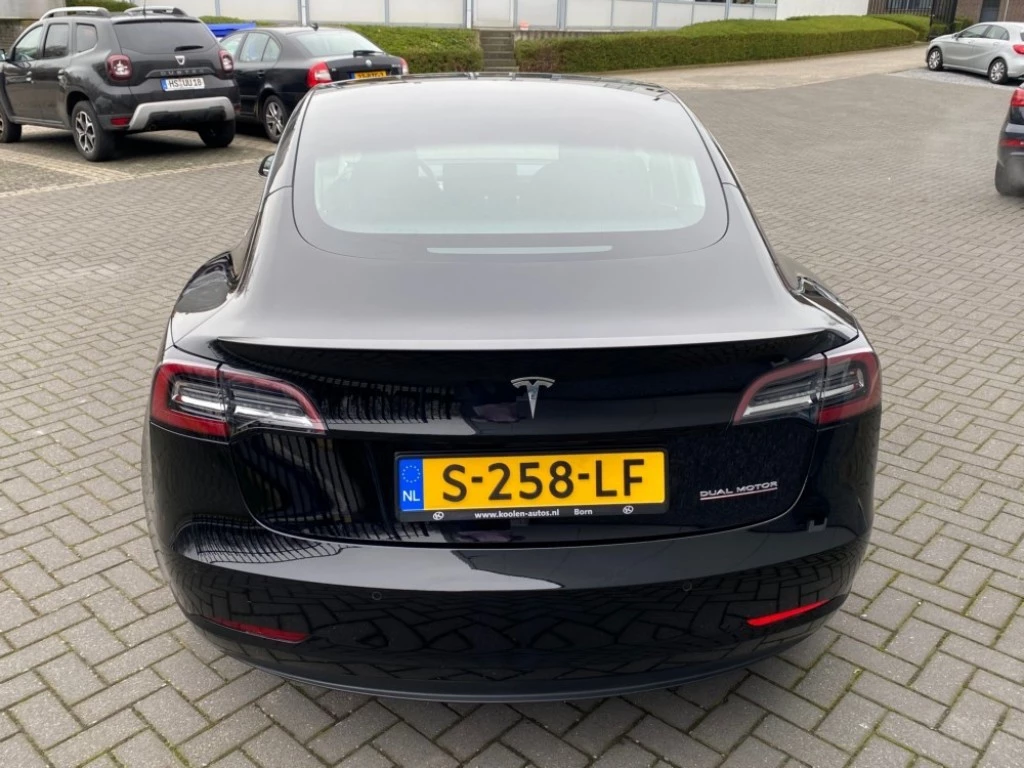 Hoofdafbeelding Tesla Model 3