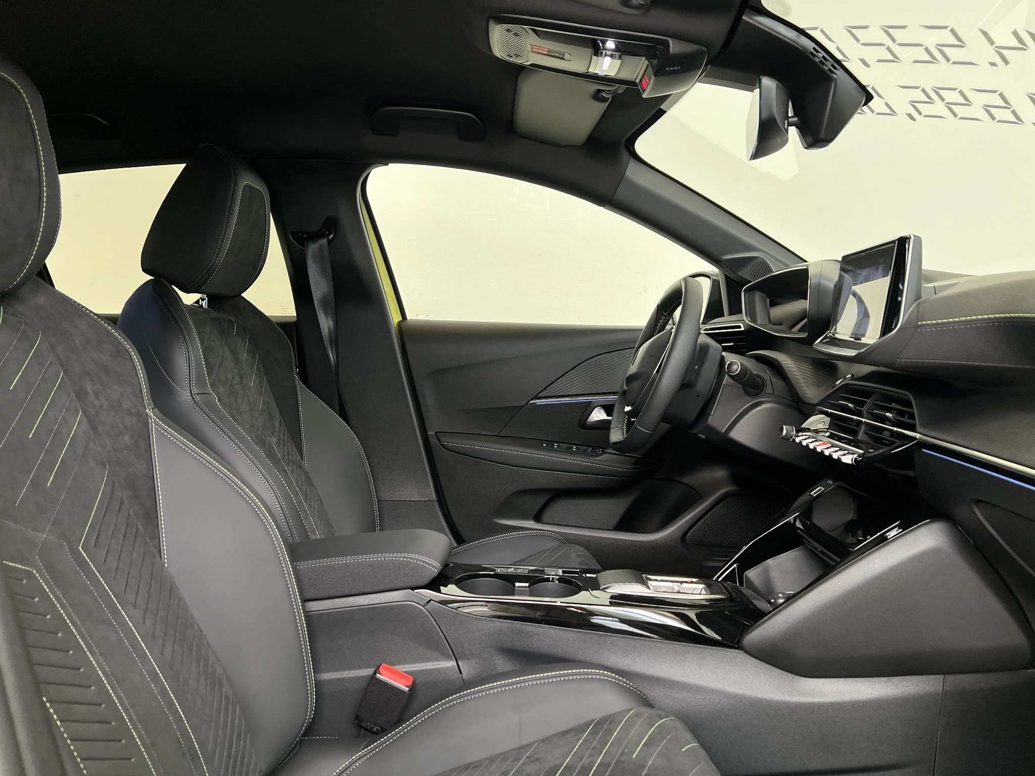 Hoofdafbeelding Peugeot e-208