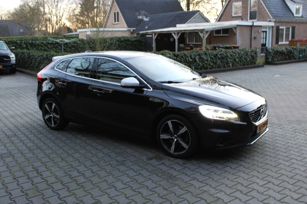 Hoofdafbeelding Volvo V40
