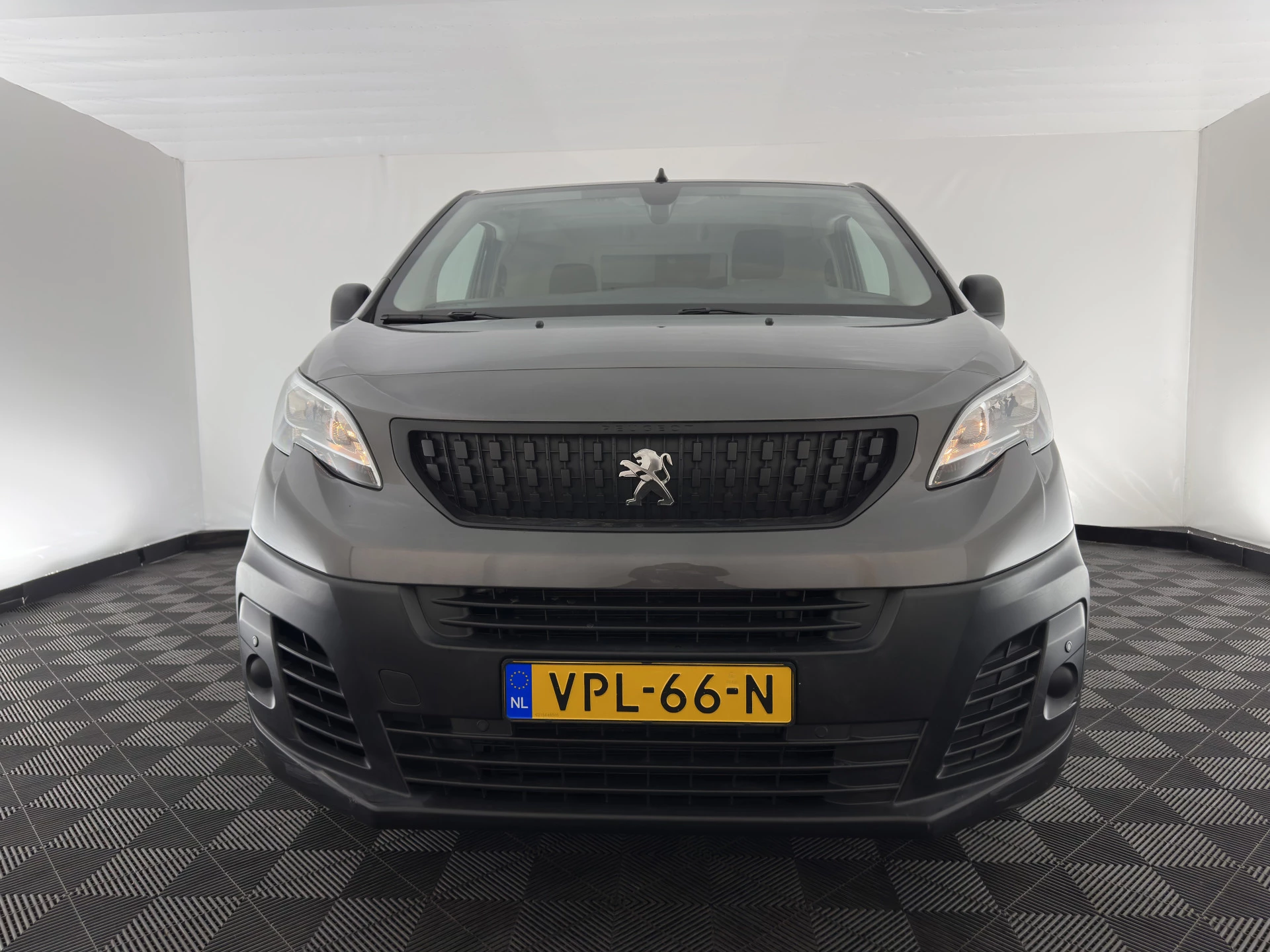 Hoofdafbeelding Peugeot e-Expert
