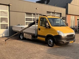 Iveco 50C15 146pk Pick-up Open laadbak Palfinger laadkraan Steunpoten Trekhaak 3500kg 2-Persoons Werkverlichting Zoutstrooier voorbereiding Euro 5