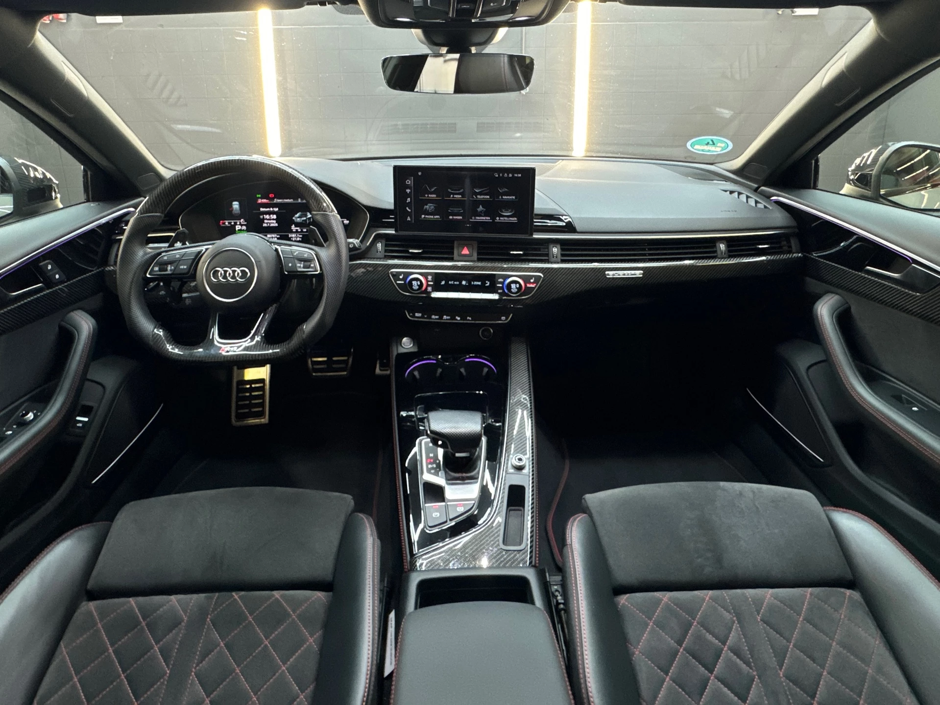 Hoofdafbeelding Audi A4