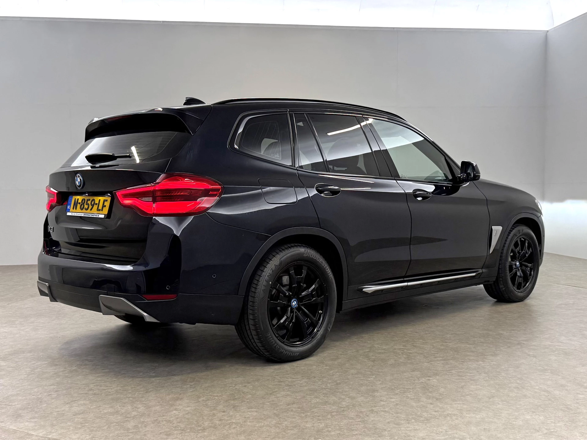 Hoofdafbeelding BMW iX3