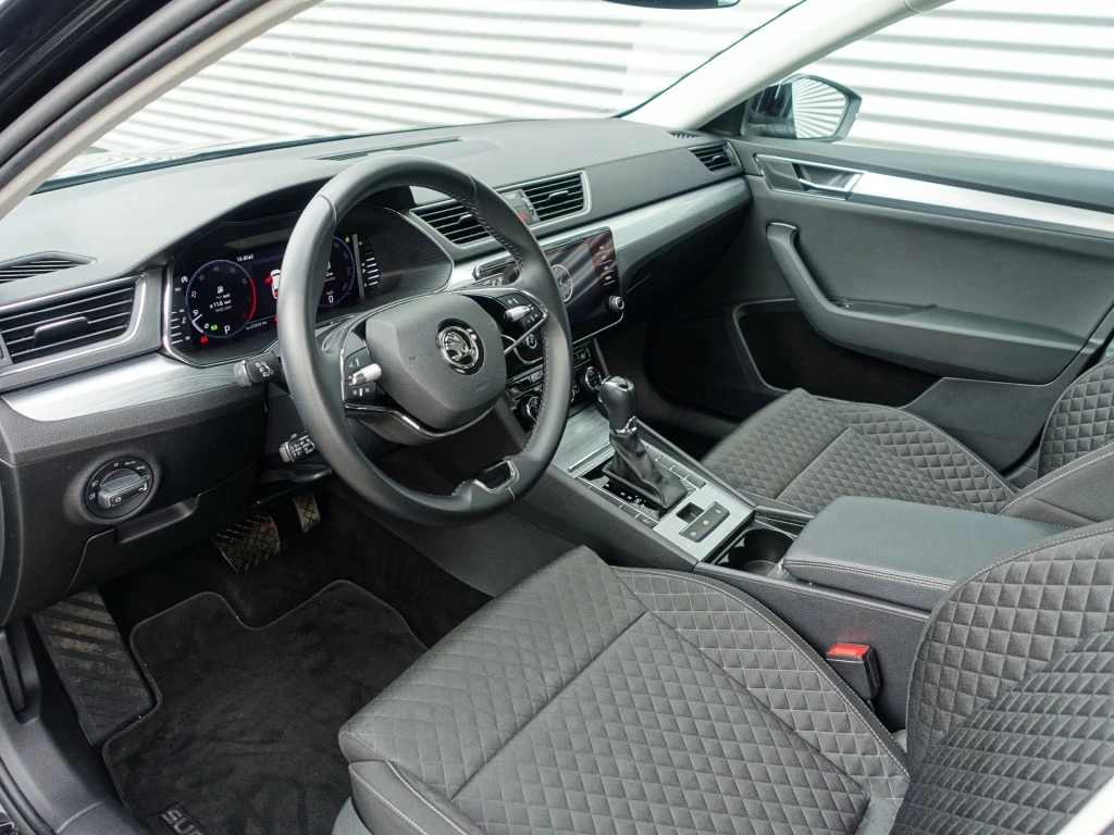 Hoofdafbeelding Škoda Superb