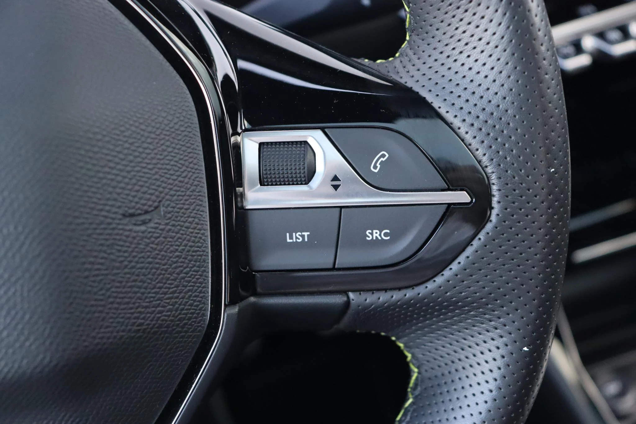 Hoofdafbeelding Peugeot e-208