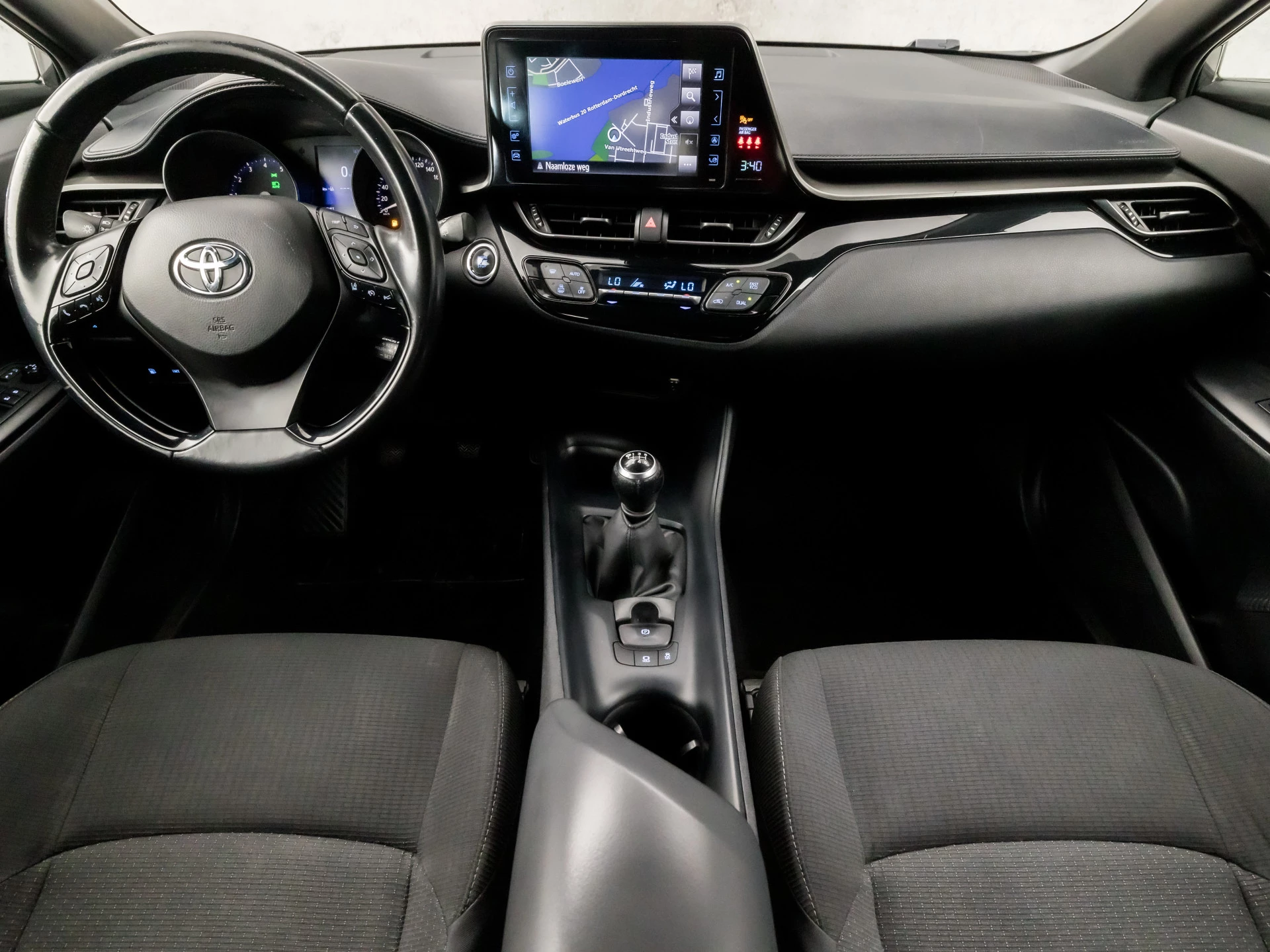 Hoofdafbeelding Toyota C-HR
