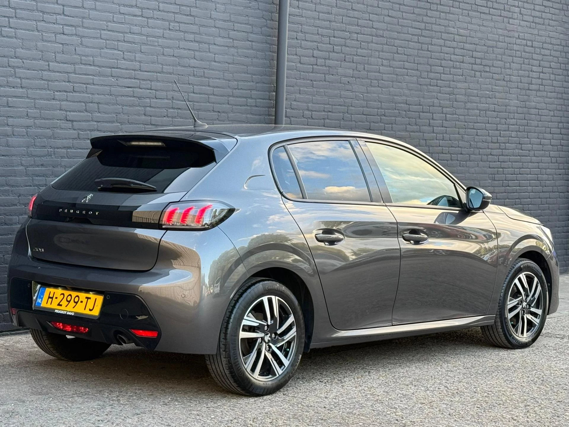 Hoofdafbeelding Peugeot 208