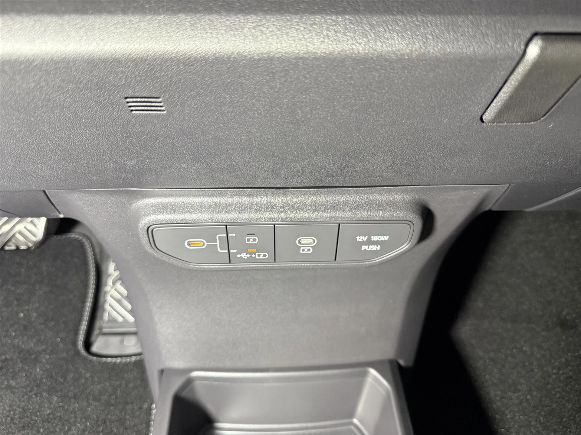 Hoofdafbeelding Kia EV5