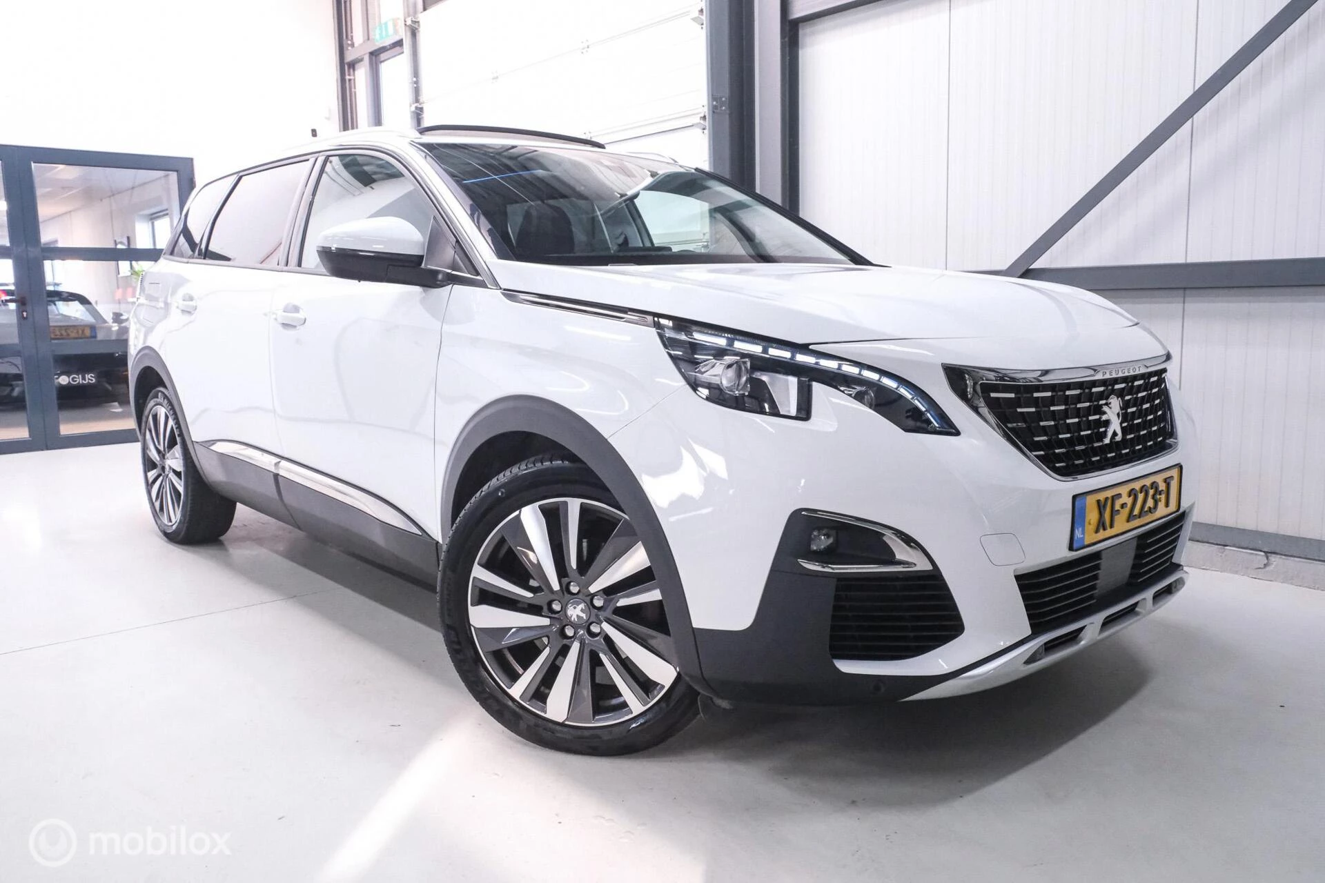Hoofdafbeelding Peugeot 5008
