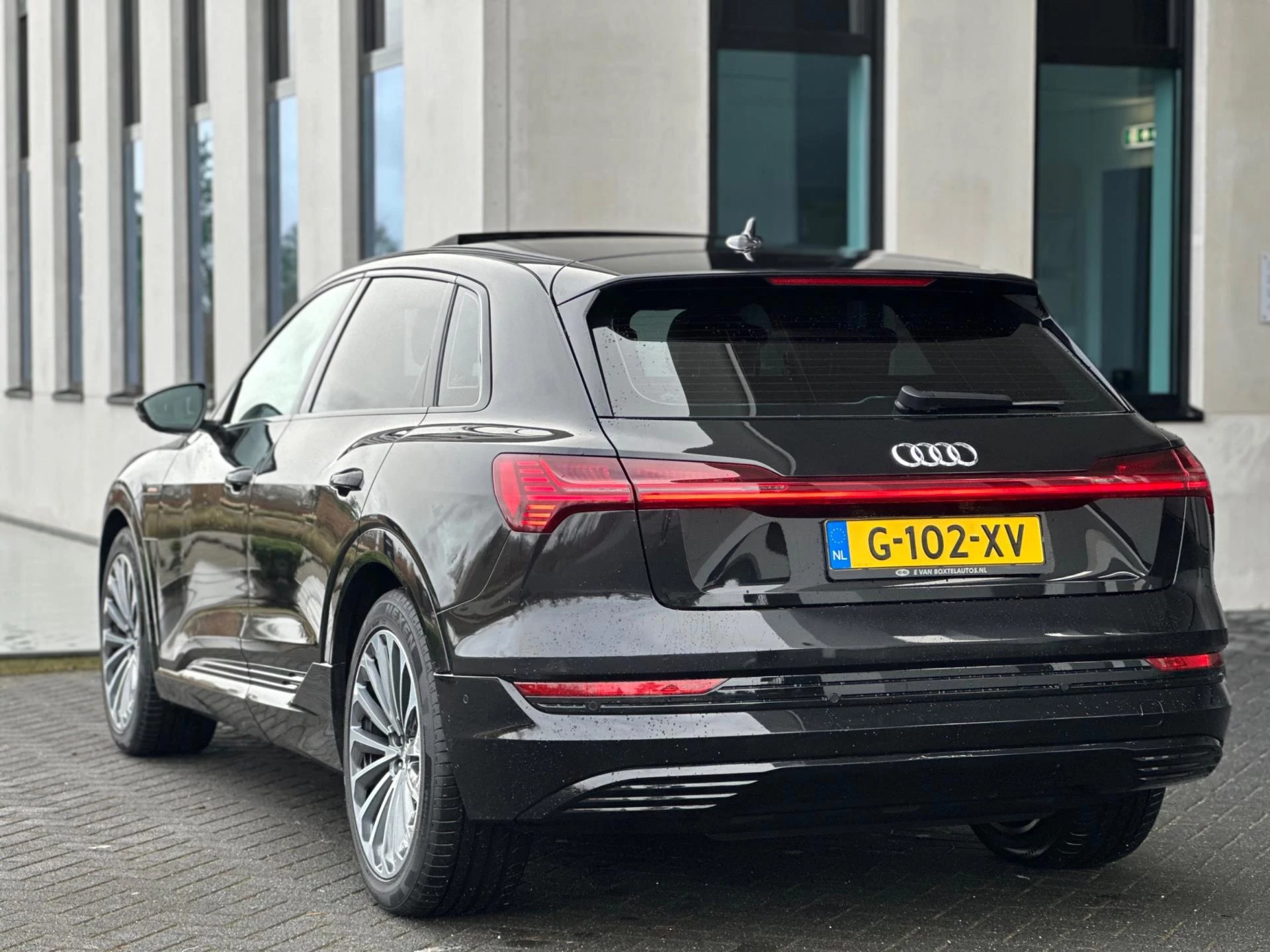 Hoofdafbeelding Audi e-tron