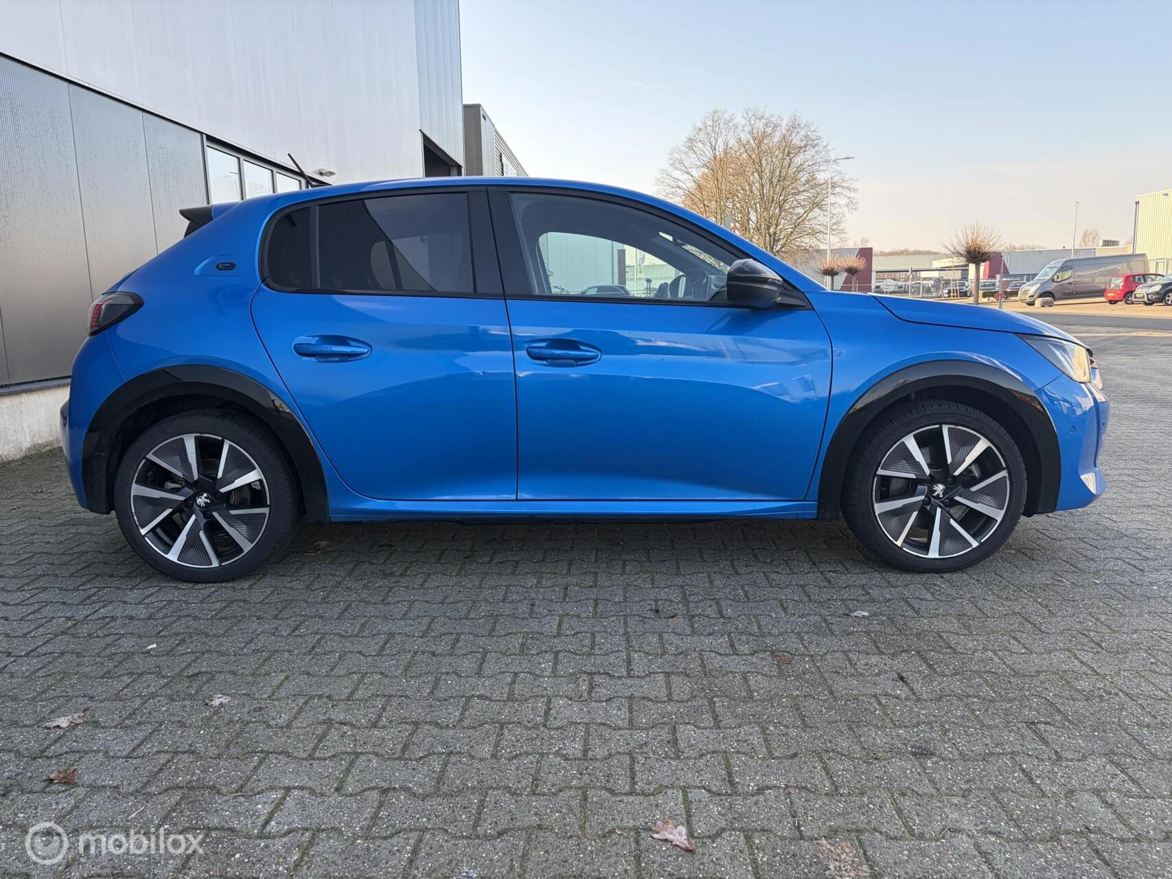 Hoofdafbeelding Peugeot e-208
