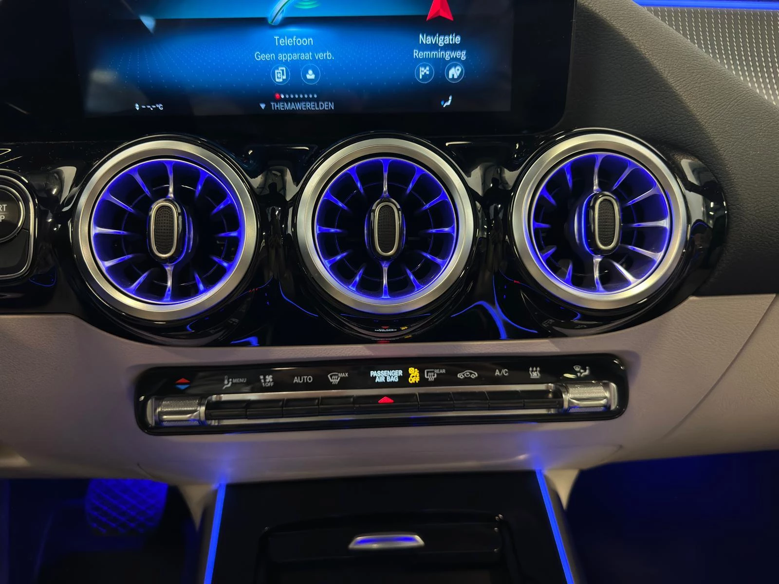 Hoofdafbeelding Mercedes-Benz EQA