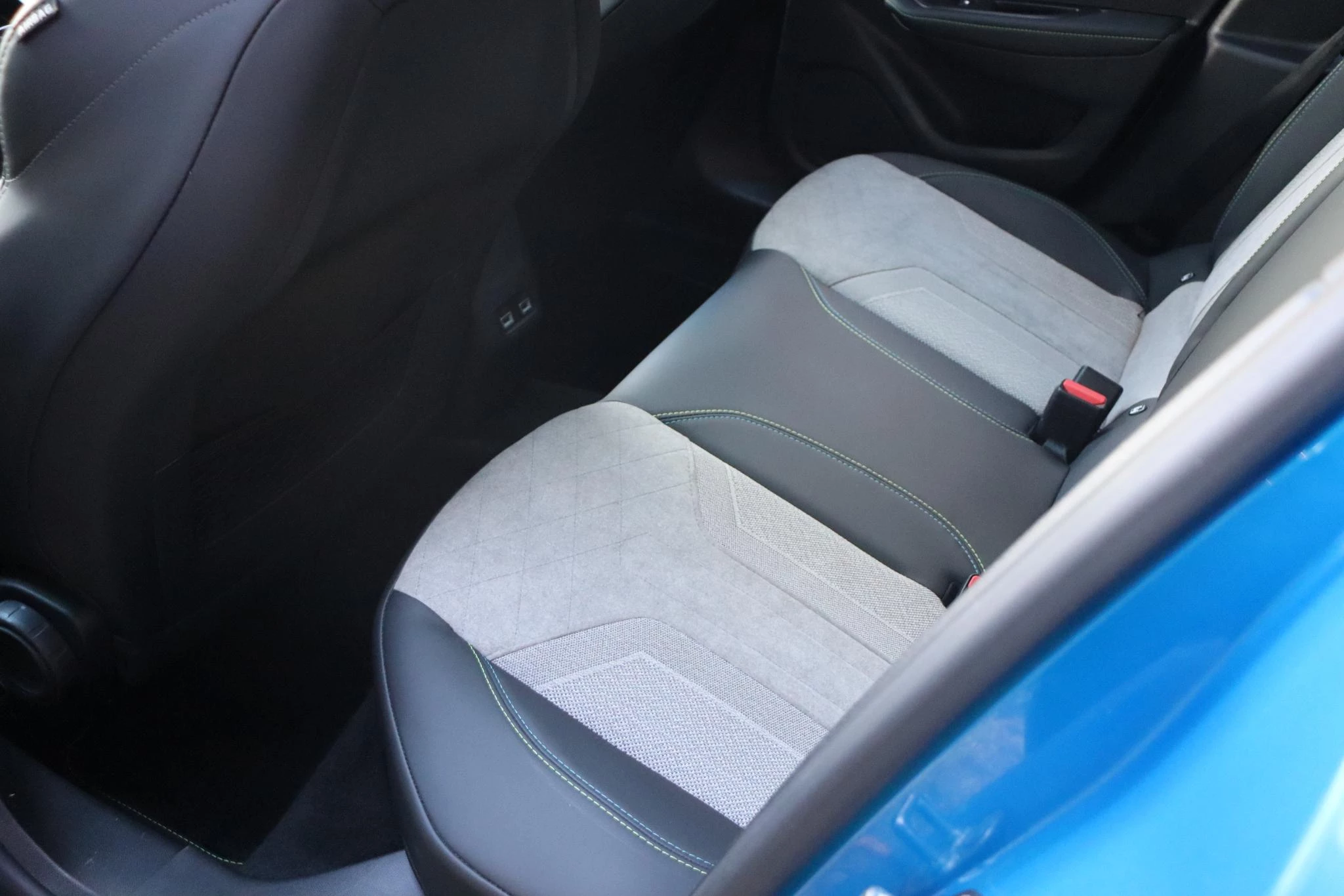 Hoofdafbeelding Peugeot e-208