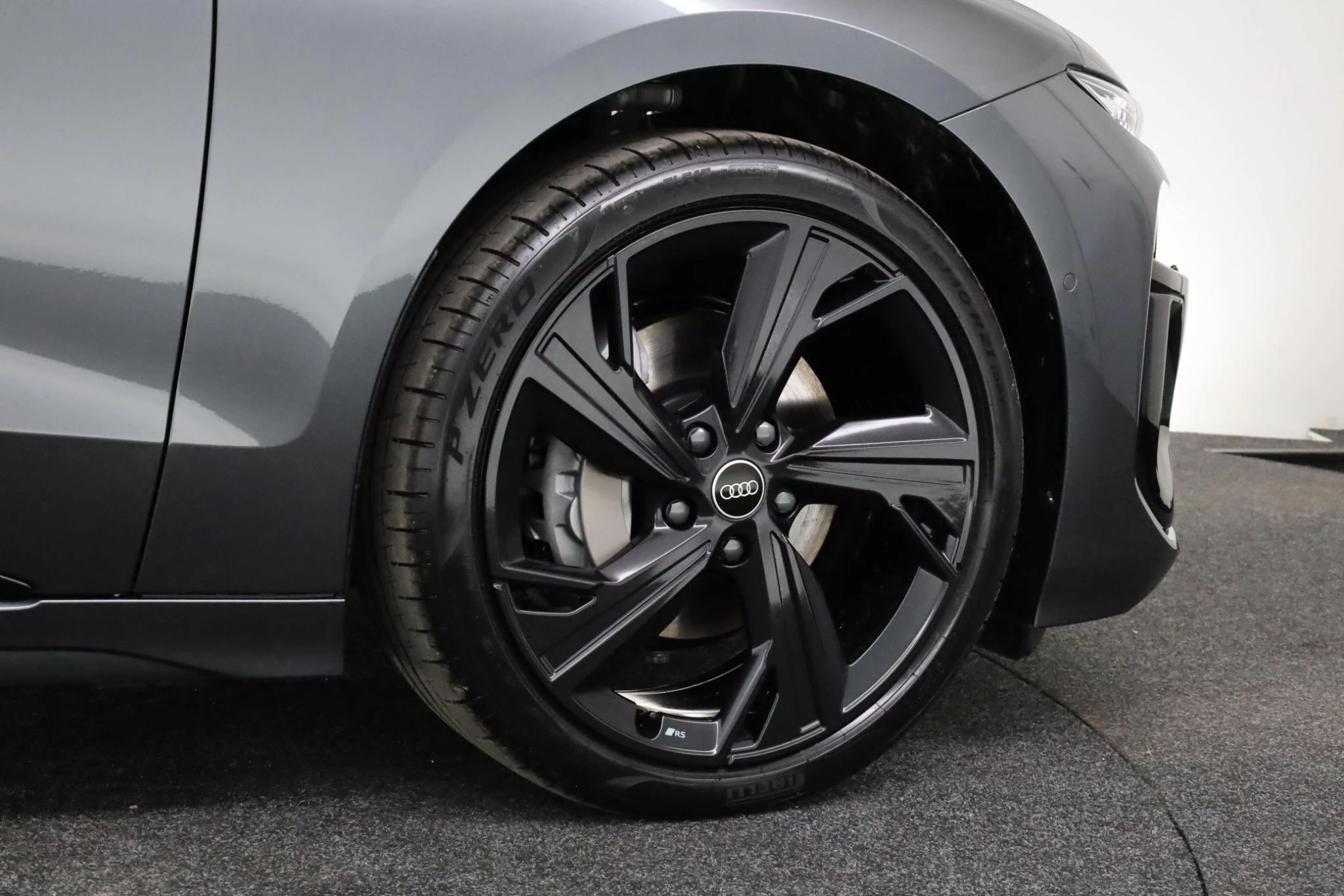 Hoofdafbeelding Audi A6 Avant e-tron