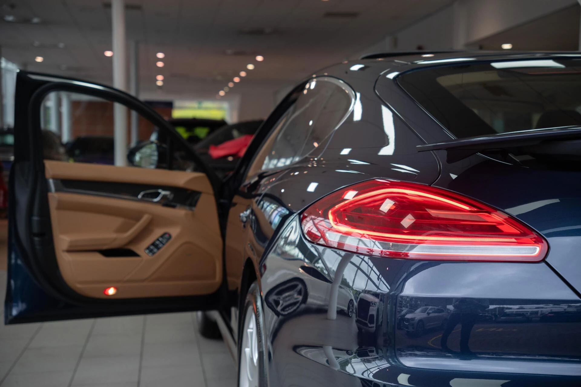 Hoofdafbeelding Porsche Panamera