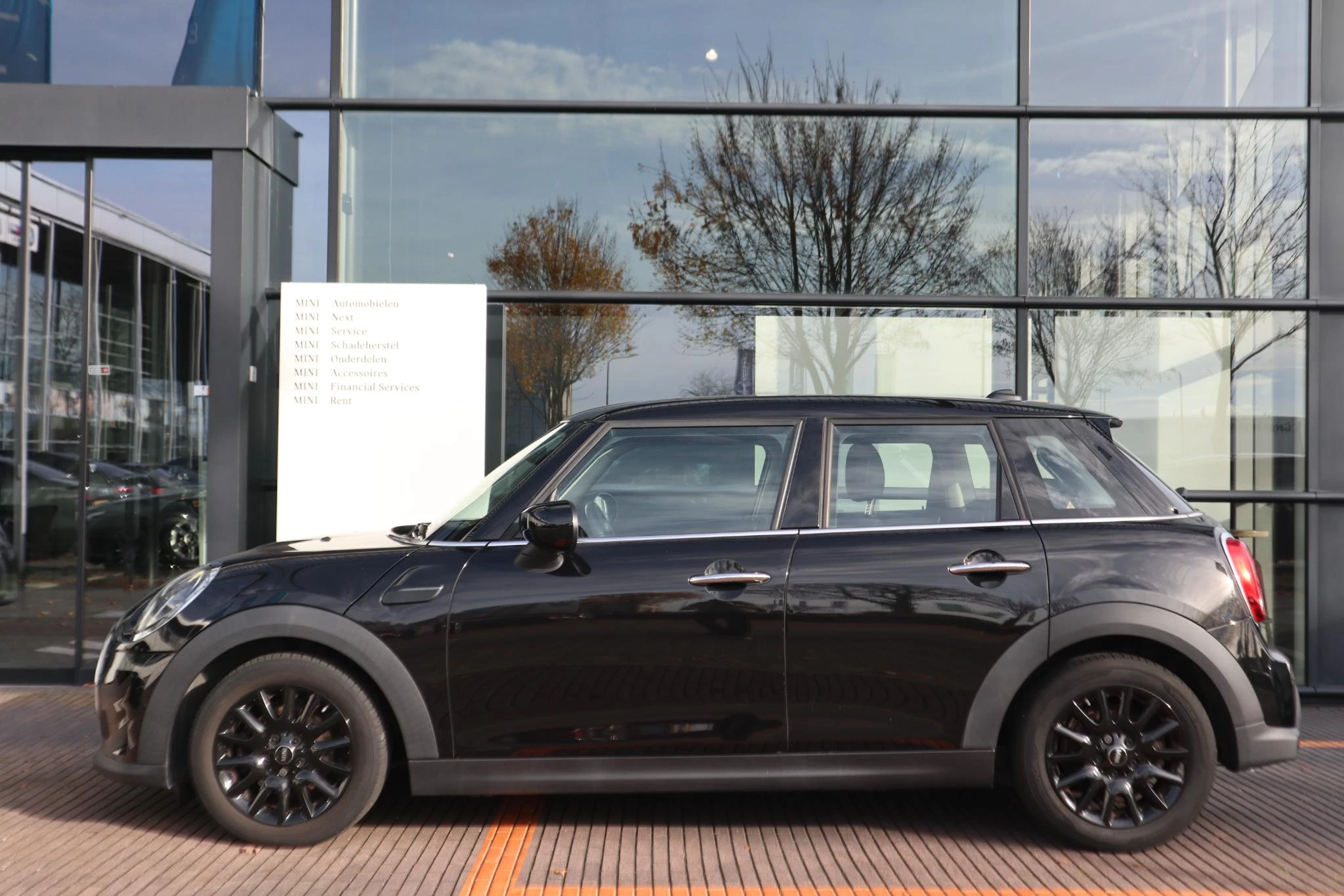 Hoofdafbeelding MINI 5-deurs