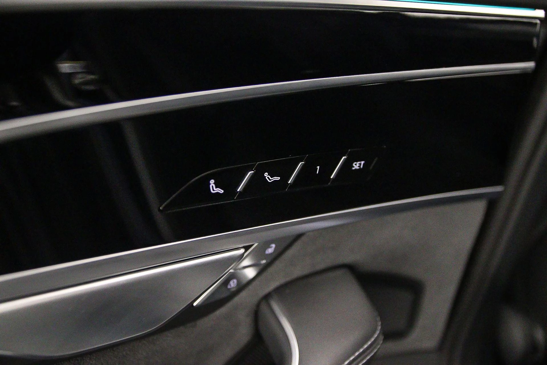 Hoofdafbeelding Audi A8