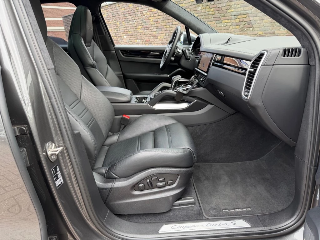 Hoofdafbeelding Porsche Cayenne