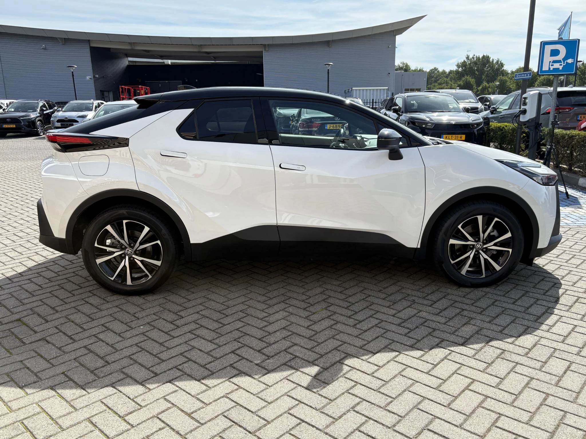 Hoofdafbeelding Toyota C-HR