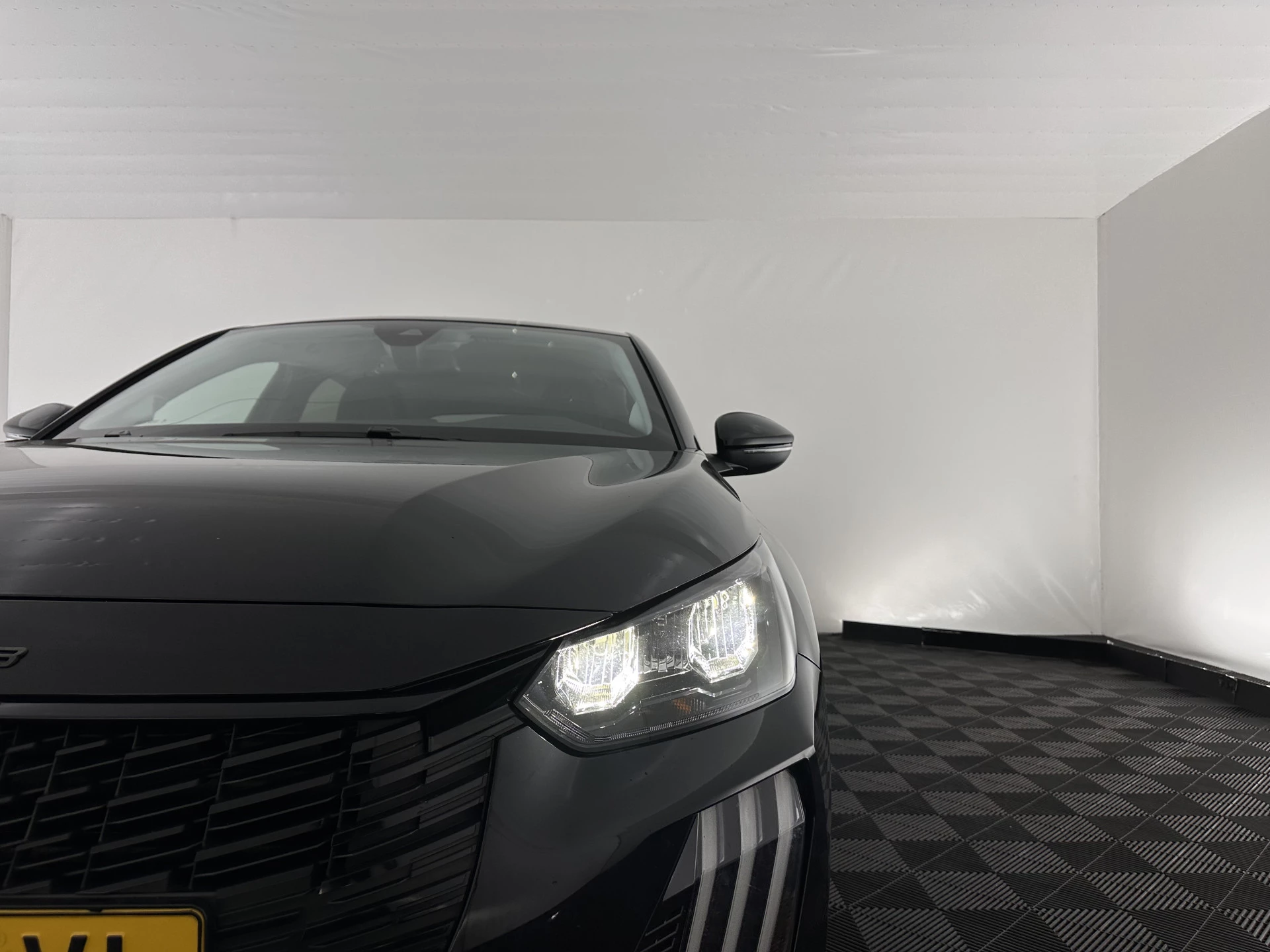 Hoofdafbeelding Peugeot e-208