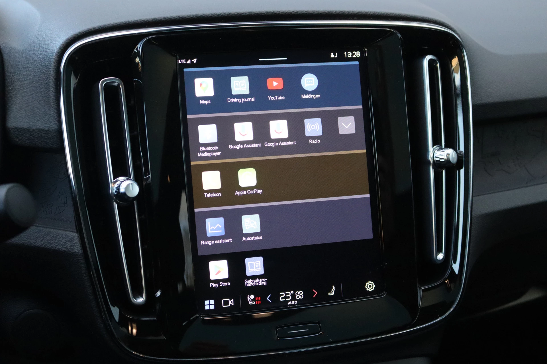 Hoofdafbeelding Volvo C40