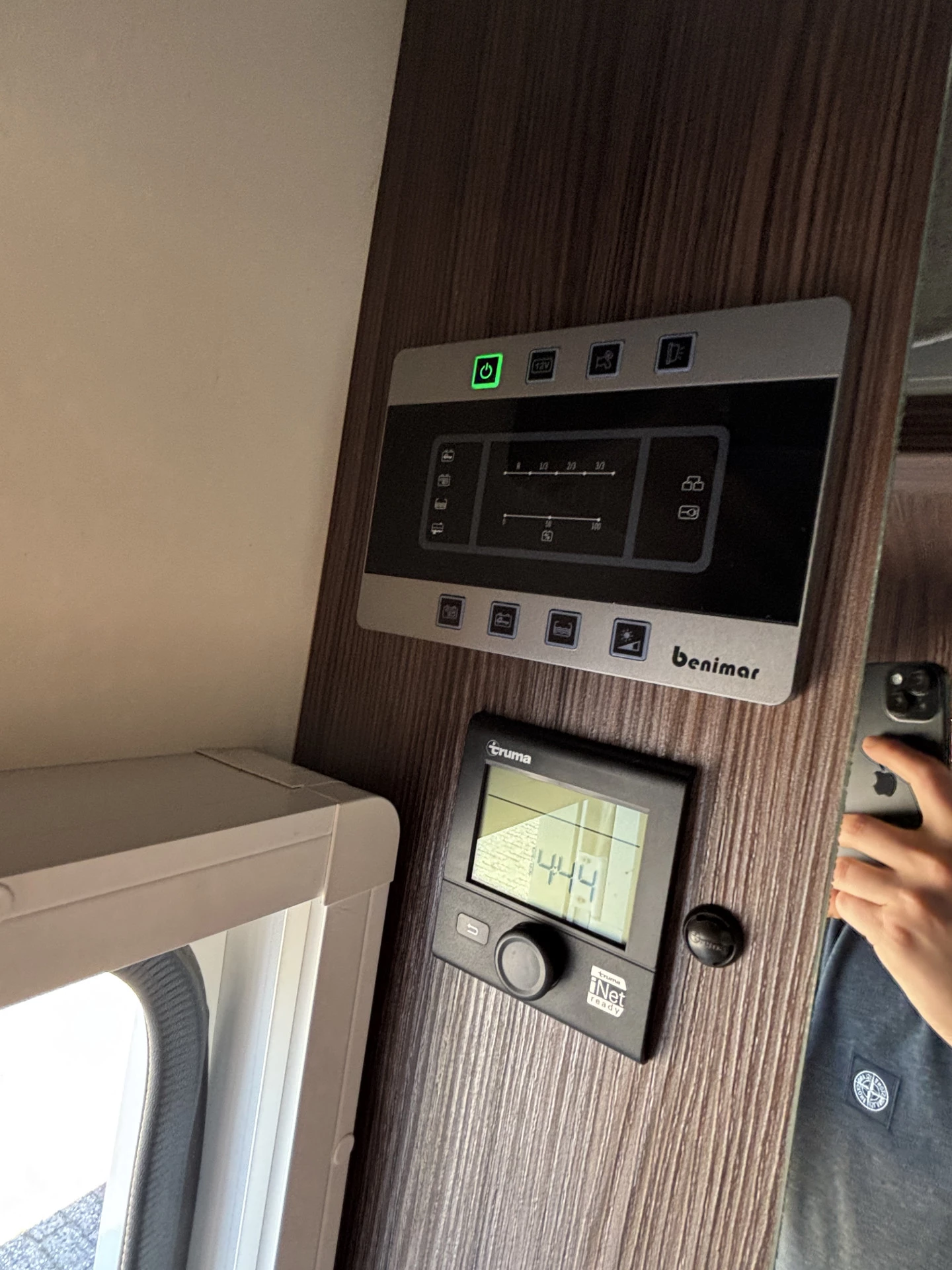 Hoofdafbeelding Benimar TESSORO 497 Automaat / Queensbed / Elektrische Hefbed / Leer / Constructsloten