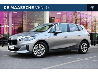 BMW 2 Serie Active Tourer 225e xDrive Automaat / Sportstoelen / Adaptieve LED / Comfort Access / Widescreen Display / Parking Assistant