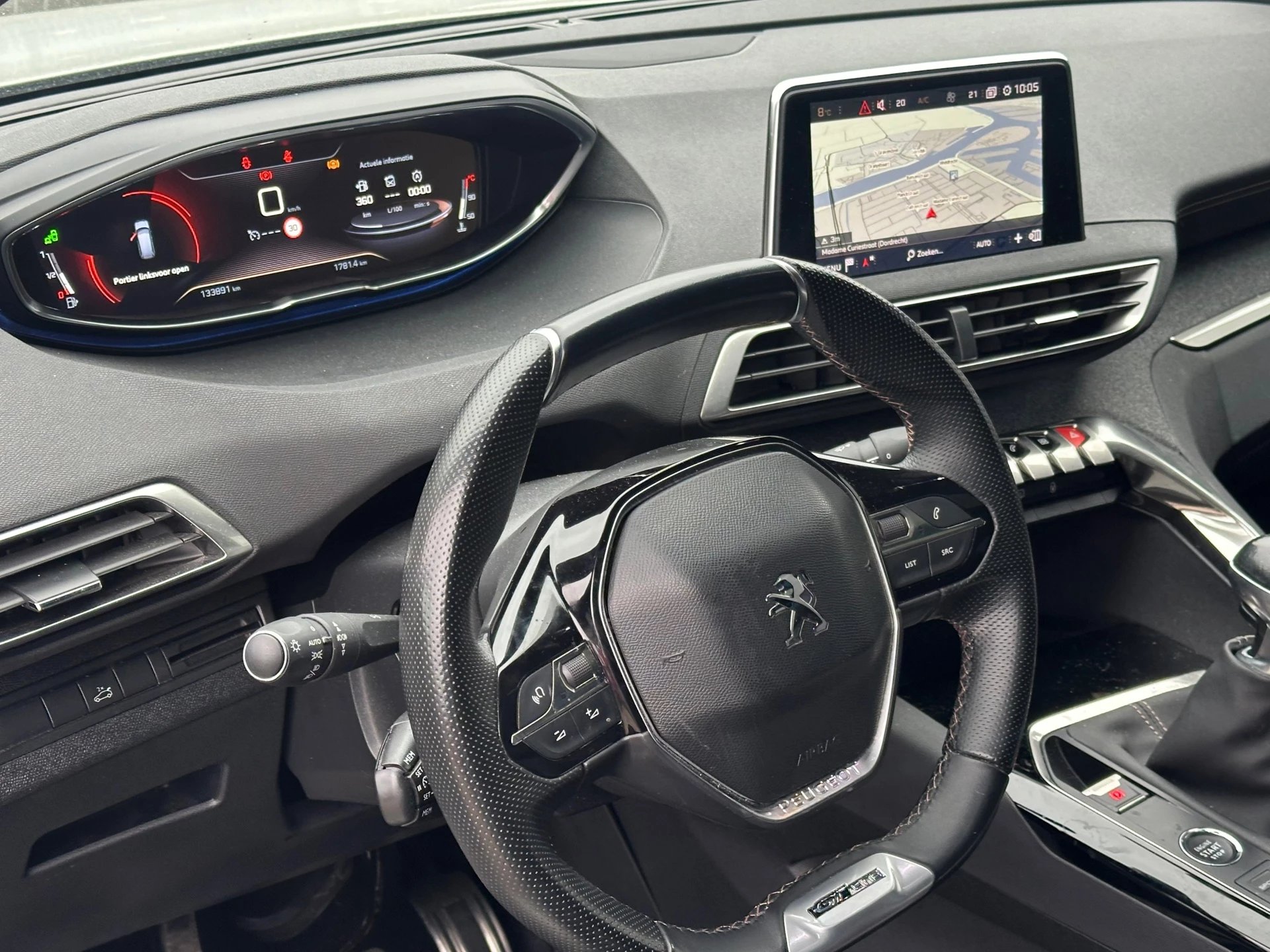 Hoofdafbeelding Peugeot 5008