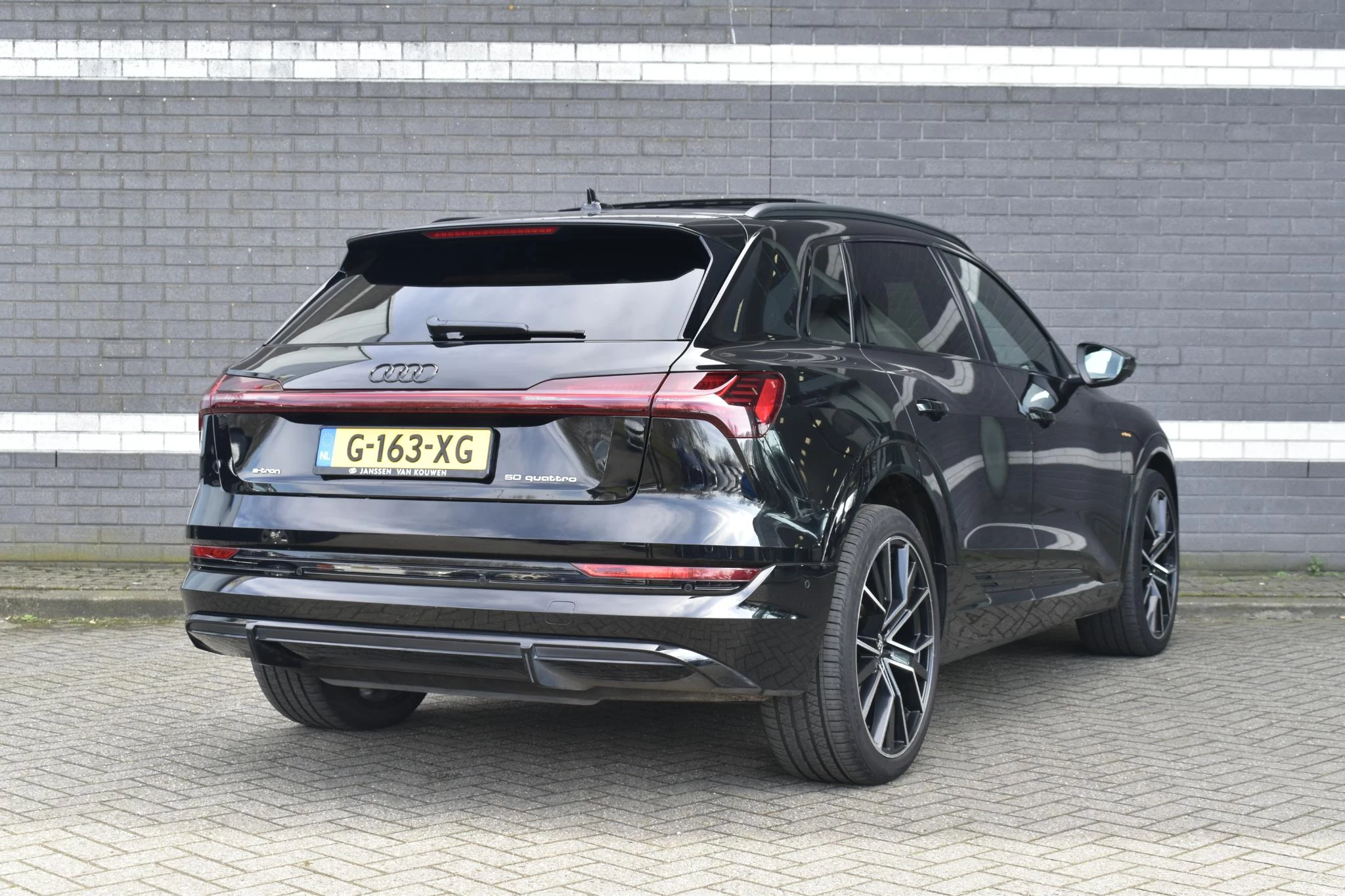 Hoofdafbeelding Audi e-tron