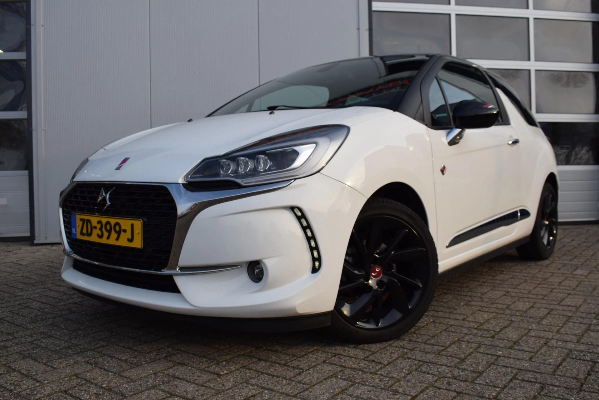 Hoofdafbeelding DS DS 3