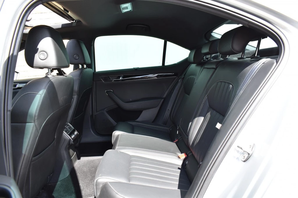 Hoofdafbeelding Škoda Superb